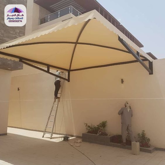 مظلة سيارات